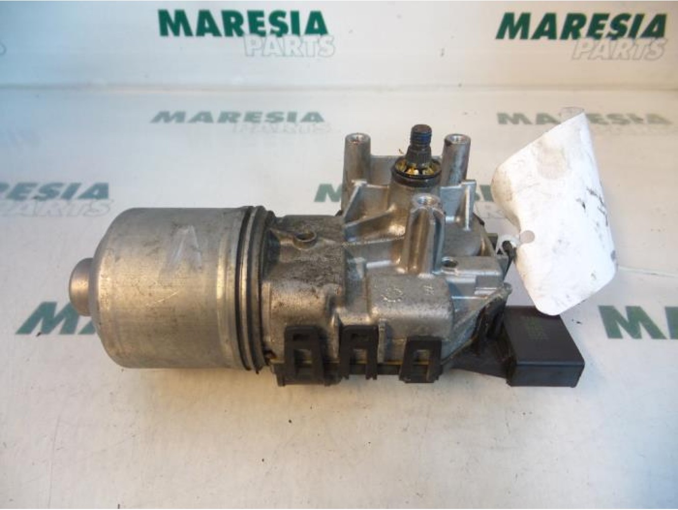 Fiat - Doblo - Front wiper motor