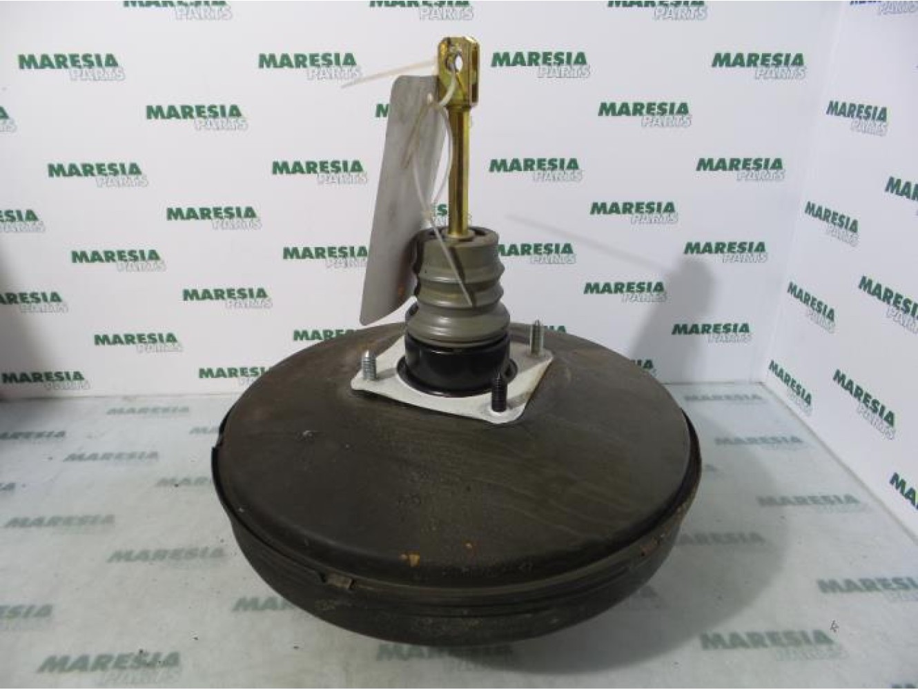 Renault - Clio - Brake servo