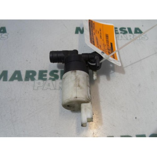 Citroen - C8 - Scheibensprüherpumpe vorne
