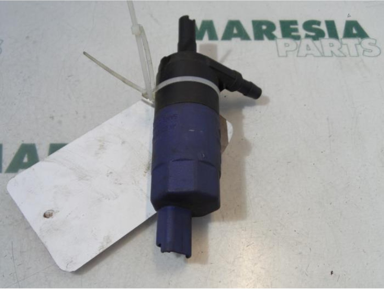 Citroen - C8 - Scheibensprüherpumpe vorne