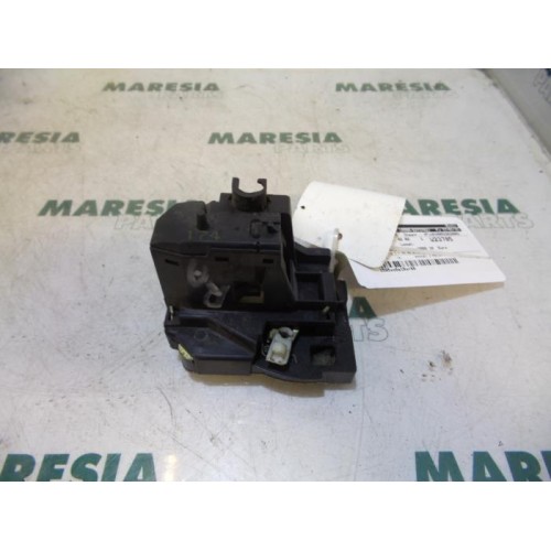 Renault - Megane Scenic - Rear door mechanism 4-door, right