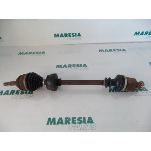 Renault - Megane Scenic - Front drive shaft, right