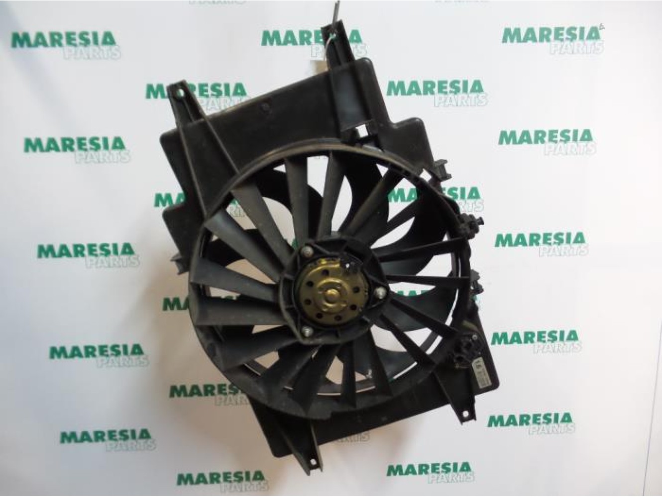 Alfa Romeo - 147 - Fan motor