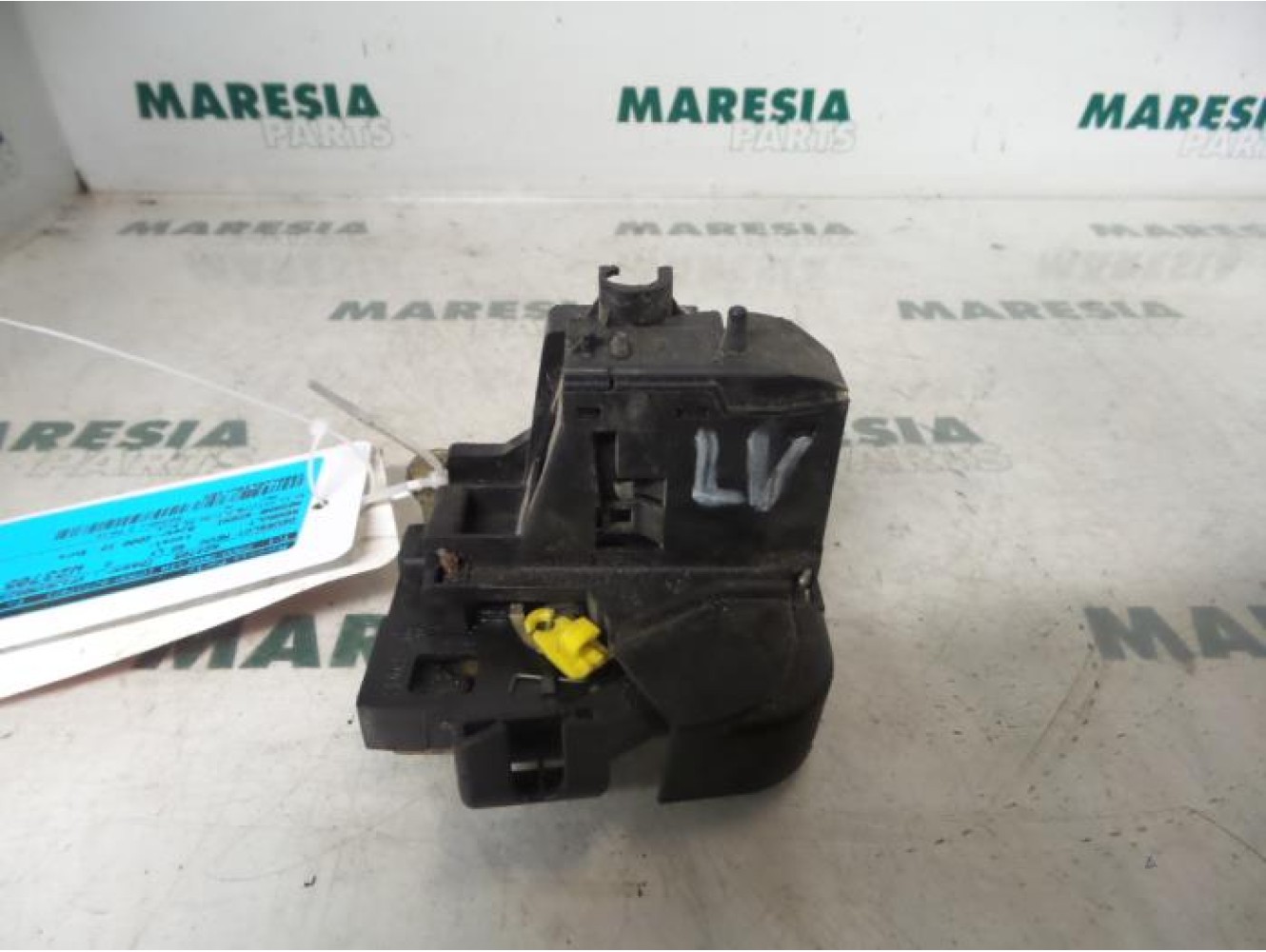 Renault - Megane Scenic - Door lock mechanism 4-door, front left
