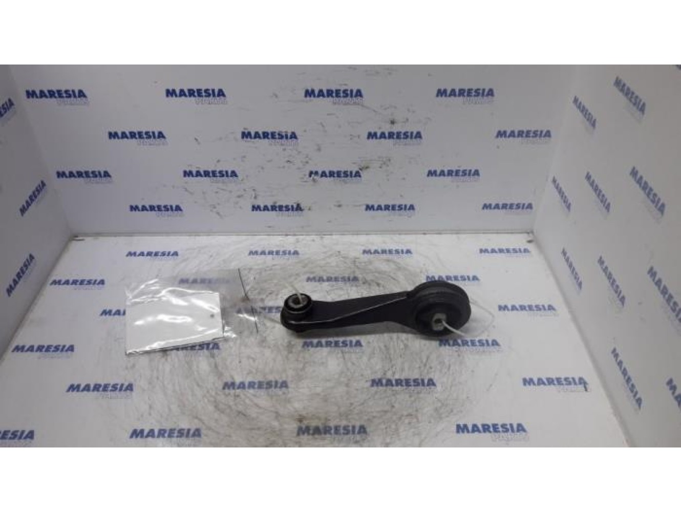 Renault - Clio - Engine mount