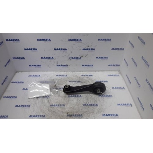 Renault - Clio - Engine mount