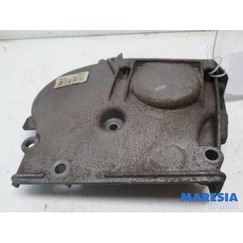 Renault - Megane Scenic - Timing cover