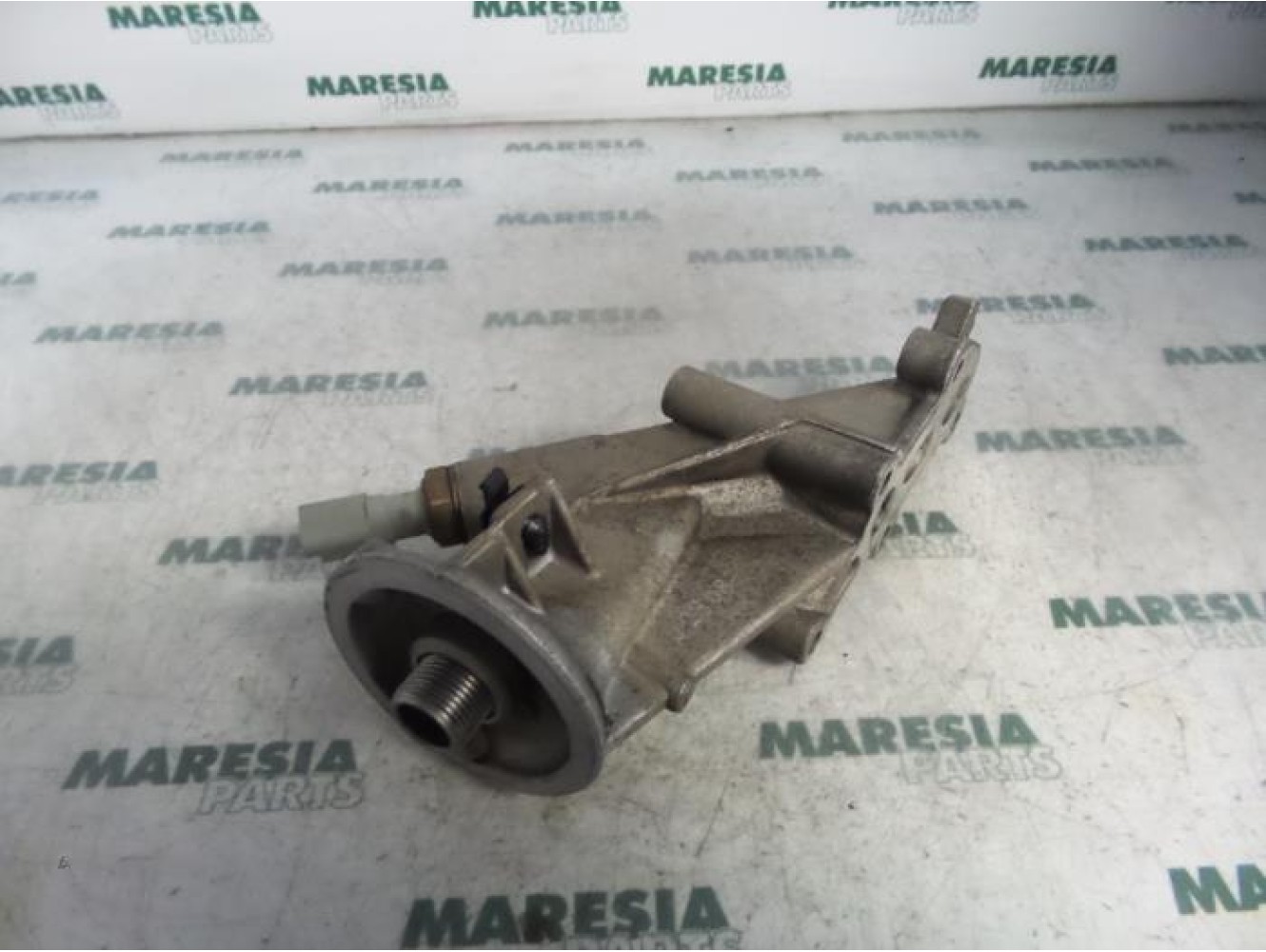 Peugeot - 407 - Oil filter holder