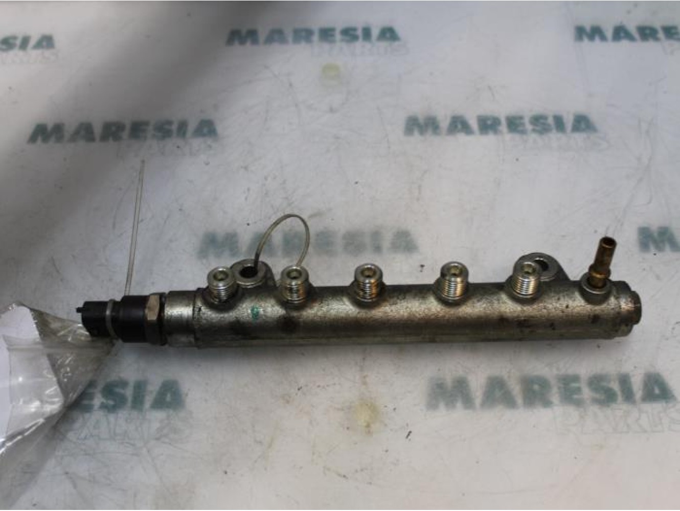 Renault - Laguna - Fuel injector nozzle