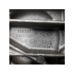 Renault - Megane - Couvercle de distribution