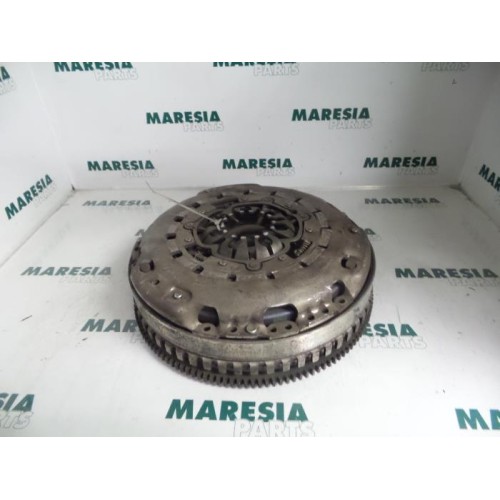 Renault - Laguna - Flywheel
