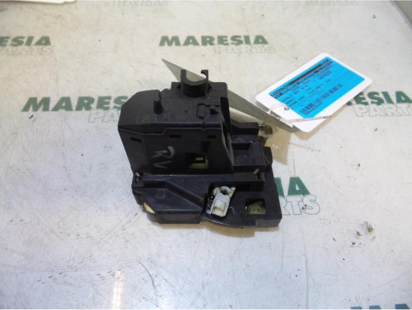 Renault - Megane Scenic - Front door lock mechanism 4-door, right
