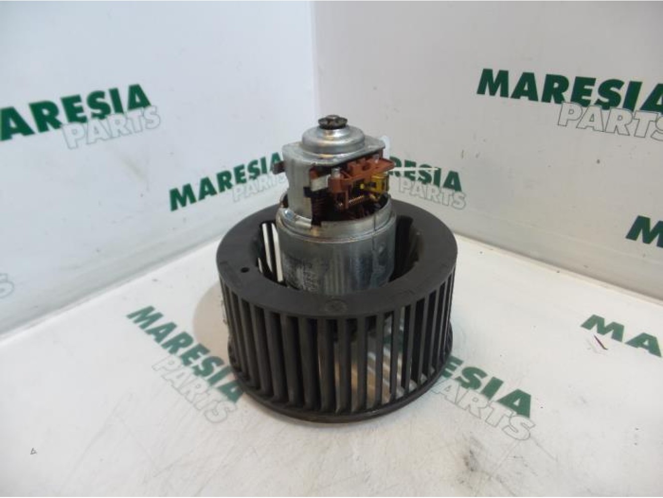 Renault - Clio - Heating and ventilation fan motor