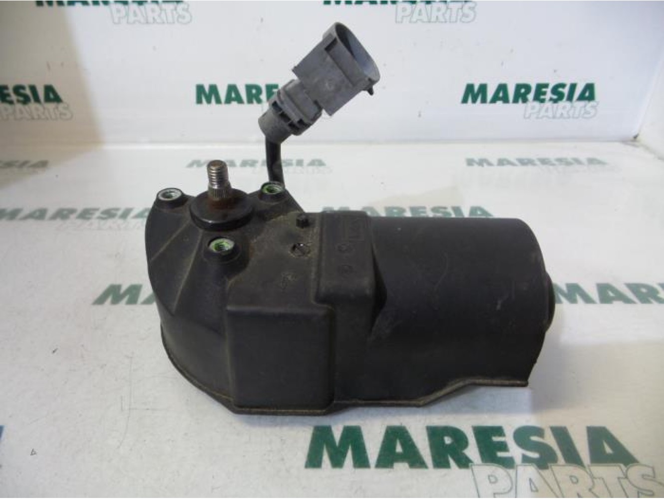 Renault - Clio - Front wiper motor