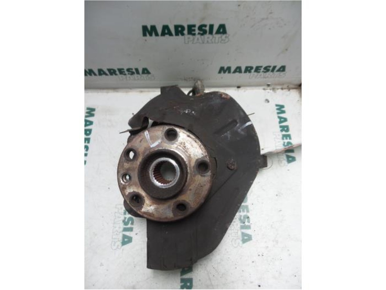 Peugeot - 807 - Fusee links-voor