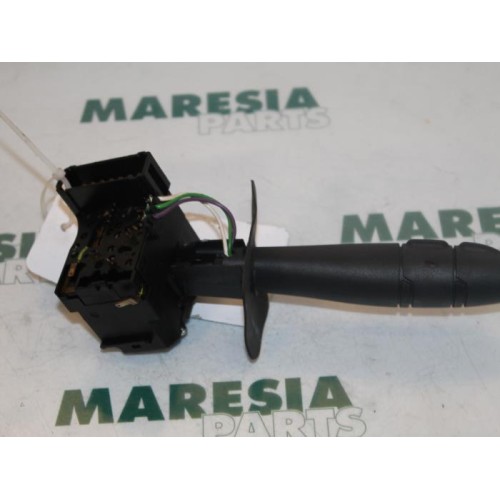 Renault - Clio - Indicator switch