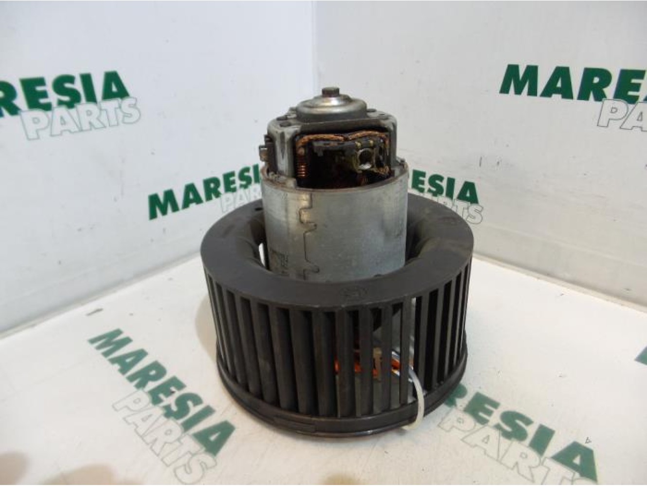 Renault - Clio - Heating and ventilation fan motor