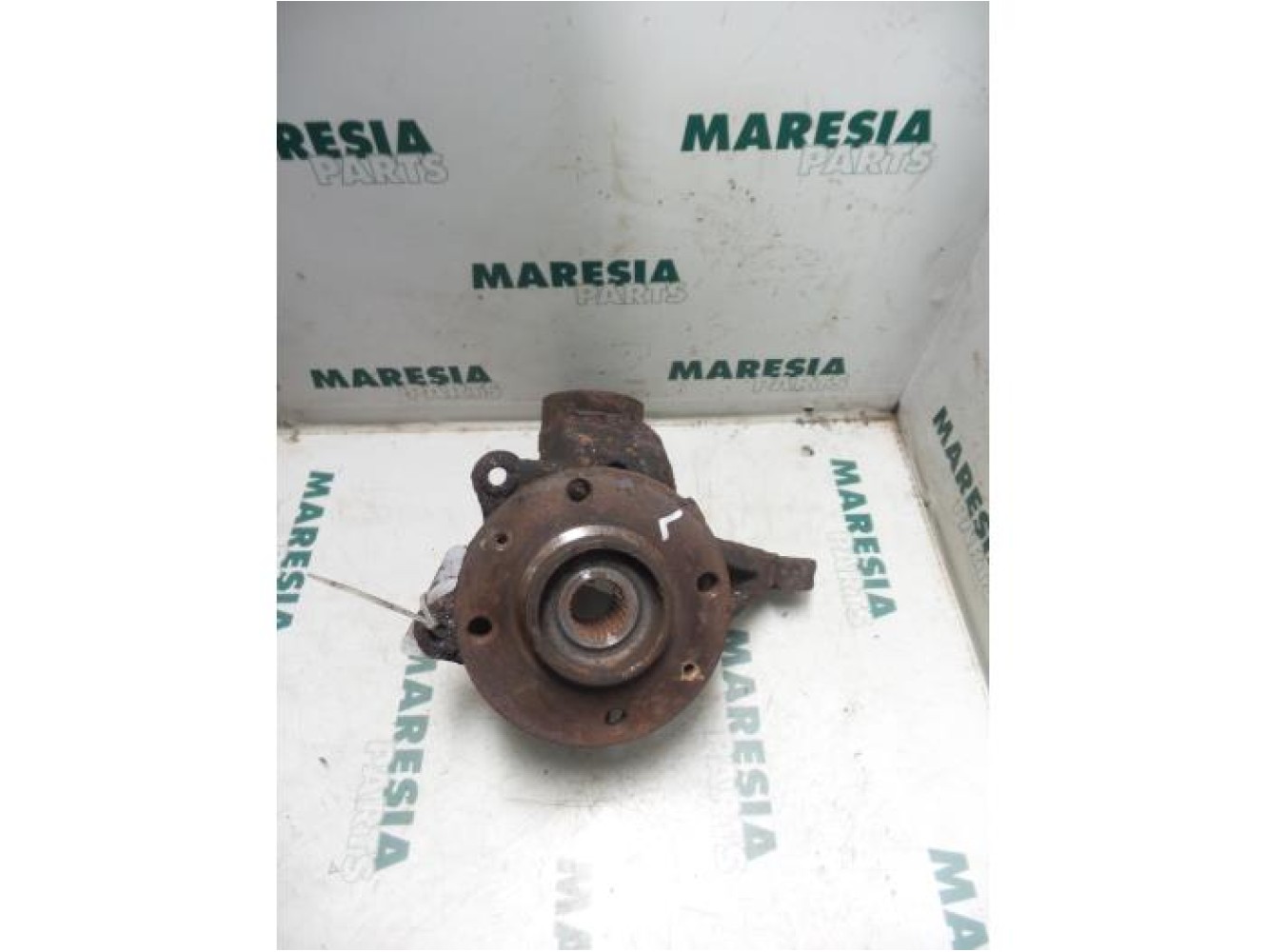 Peugeot - Partner - Knuckle, front left