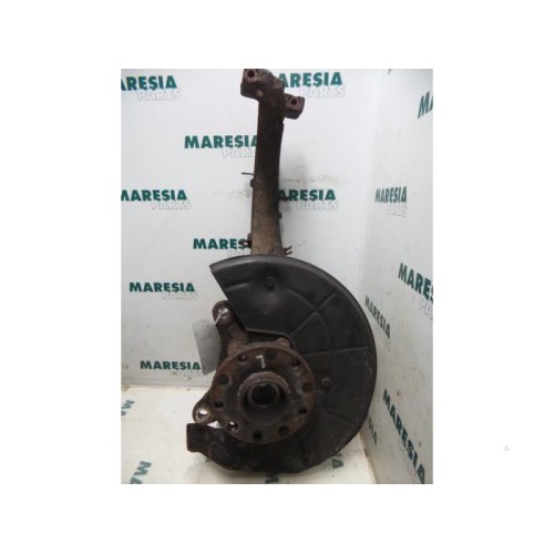 Lancia - Thesis - Achsschenkel links vorne