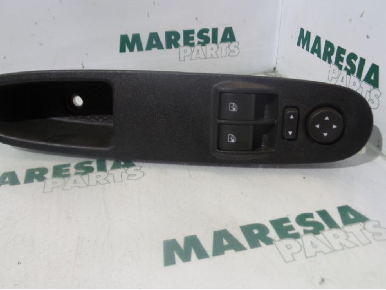 Fiat - Punto - Multi-functional window switch