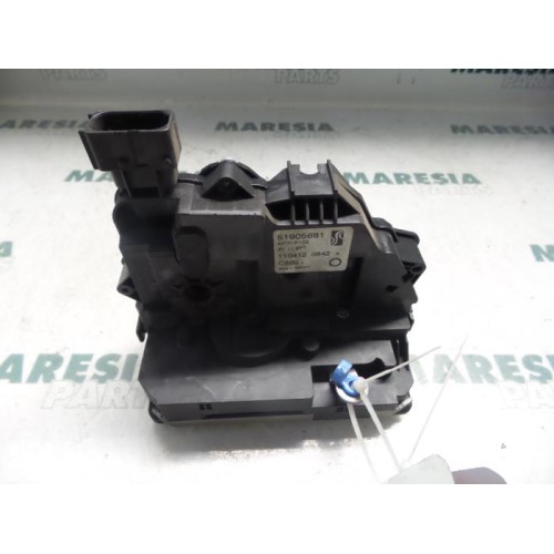 Fiat - Punto - Front door lock mechanism 4-door, right