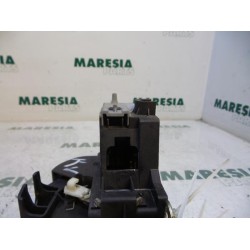 Renault - Megane Scenic - Front door lock mechanism 4-door, right