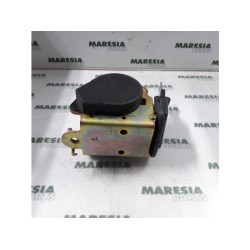 Renault - Megane Scenic - Rear seatbelt, centre