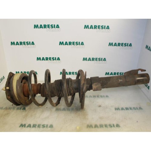 Renault - Megane Scenic - Front shock absorber rod, right