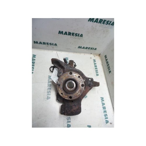 Lancia - Lybra - Achsschenkel links vorne