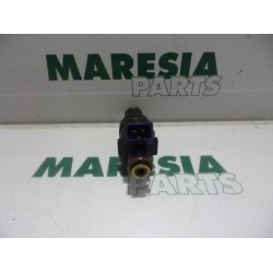 Renault - Clio - Injector (petrol injection)