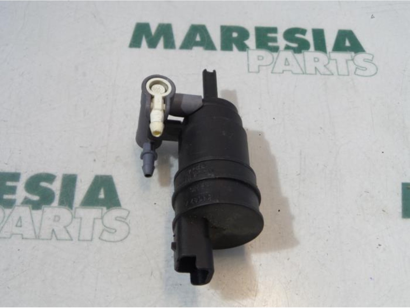Renault - Megane Scenic - Windscreen washer pump