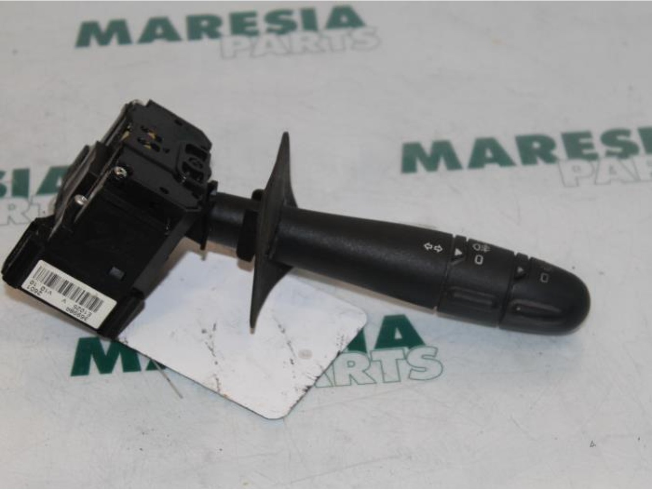 Renault - Megane Scenic - Indicator switch