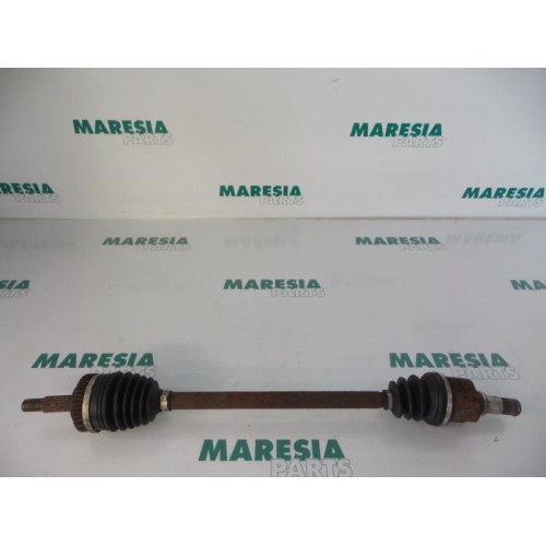 Renault - Megane Scenic - Drive shaft, rear right
