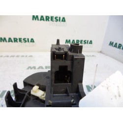 Renault - Megane Scenic - Front door lock mechanism 4-door, right