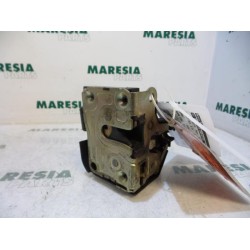 Renault - Megane Scenic - Front door lock mechanism 4-door, right