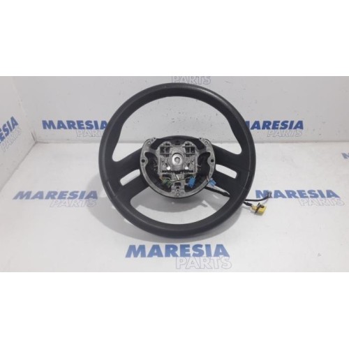 Citroen - C4 Picasso - Steering wheel