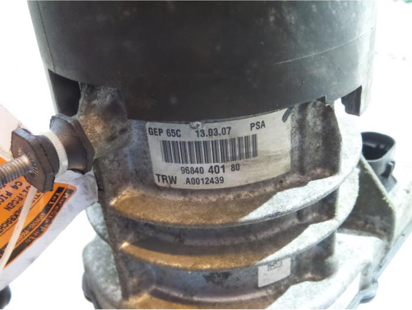 Citroen - C4 Picasso - Power steering pump