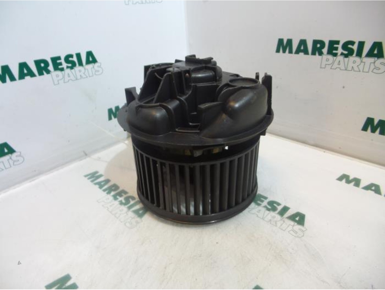 Renault - Megane - Heating and ventilation fan motor