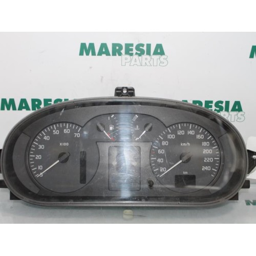 Renault - Megane Scenic - Instrumentenpaneel