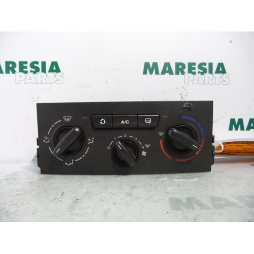 Peugeot - 207 - Heater control panel
