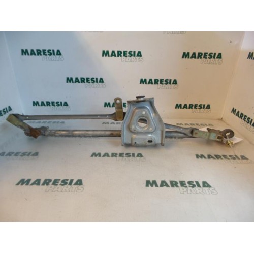 Renault - Clio - Wiper mechanism