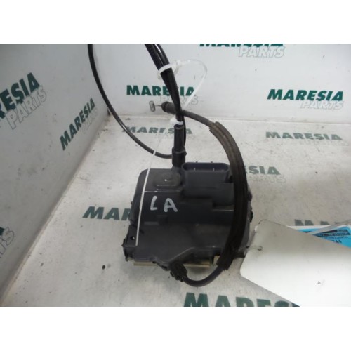 Renault - Megane Scenic - Rear door lock mechanism 4-door, left