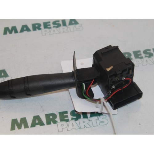 Renault - Clio - Indicator switch