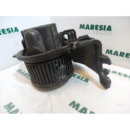 Renault - Clio - Heating and ventilation fan motor