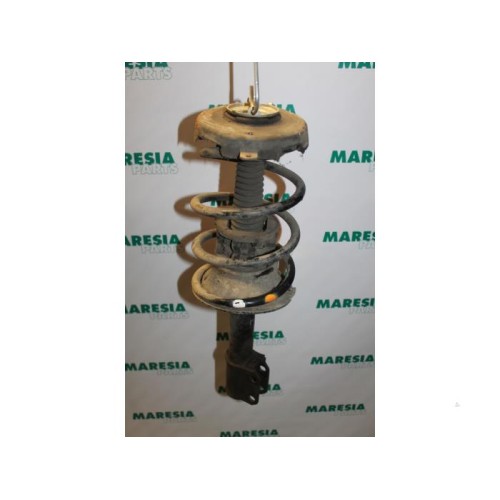 Renault - Megane Scenic - Front shock absorber rod, left