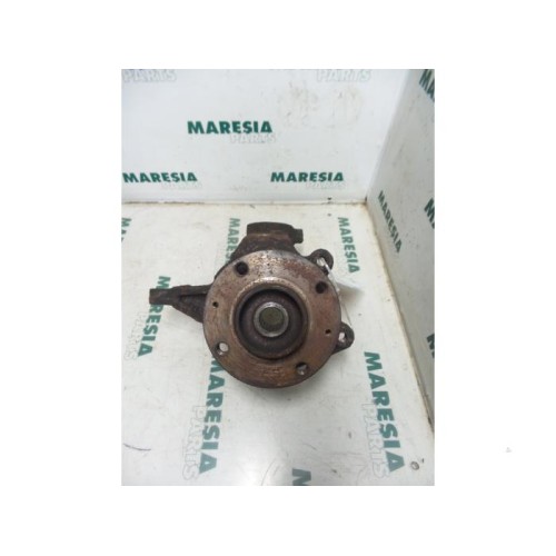 Peugeot - 206 - Knuckle, front right