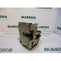 Renault - Megane Scenic - Front door lock mechanism 4-door, right