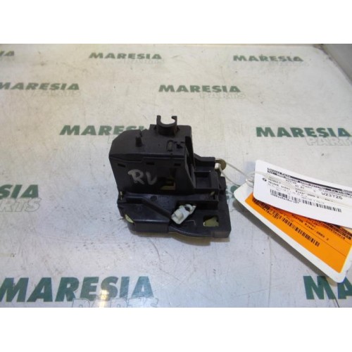 Renault - Megane Scenic - Front door lock mechanism 4-door, right
