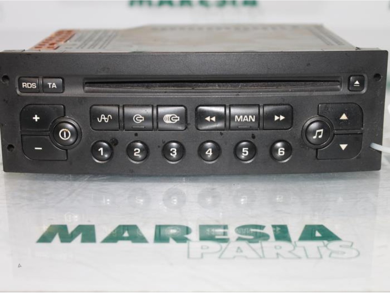 Peugeot - 206 - Radio CD player