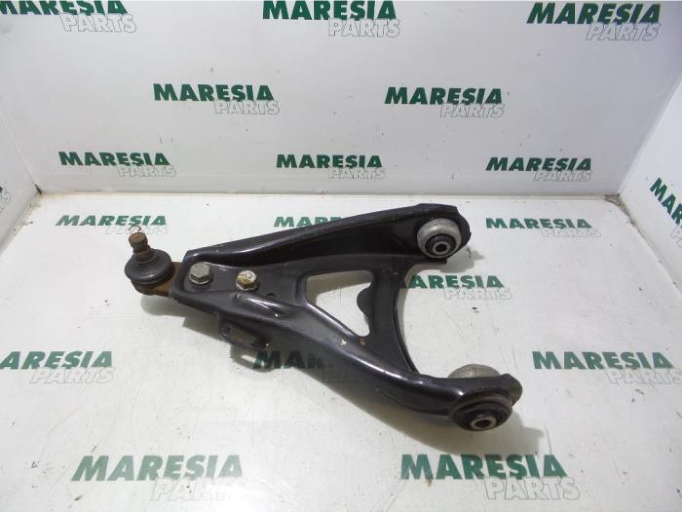 Renault - Megane Scenic - Front lower wishbone, left